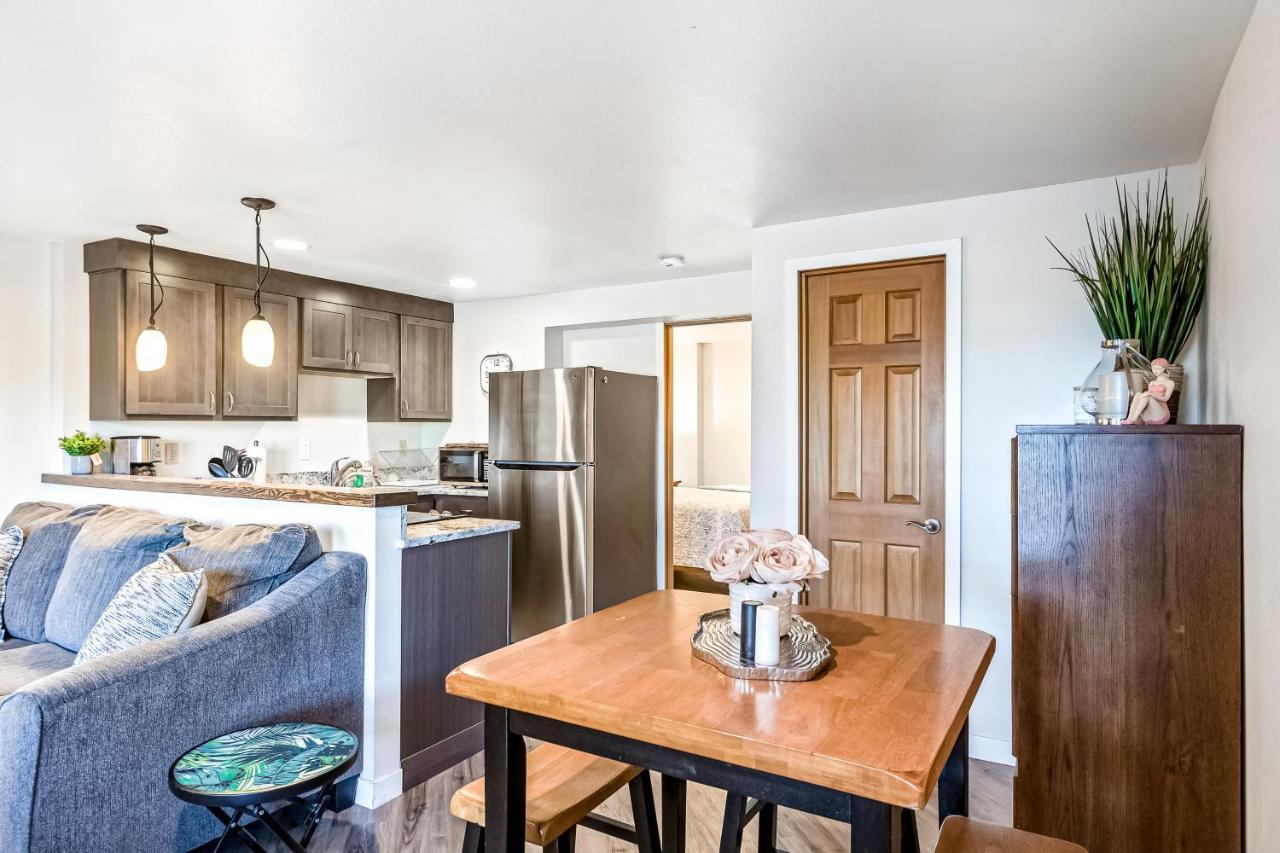 Driftwood Waterfront Gem Apartment Сандпойнт Екстериор снимка