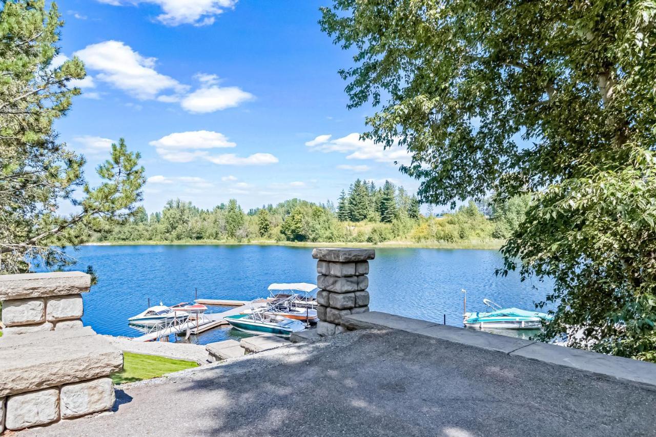 Driftwood Waterfront Gem Apartment Сандпойнт Екстериор снимка